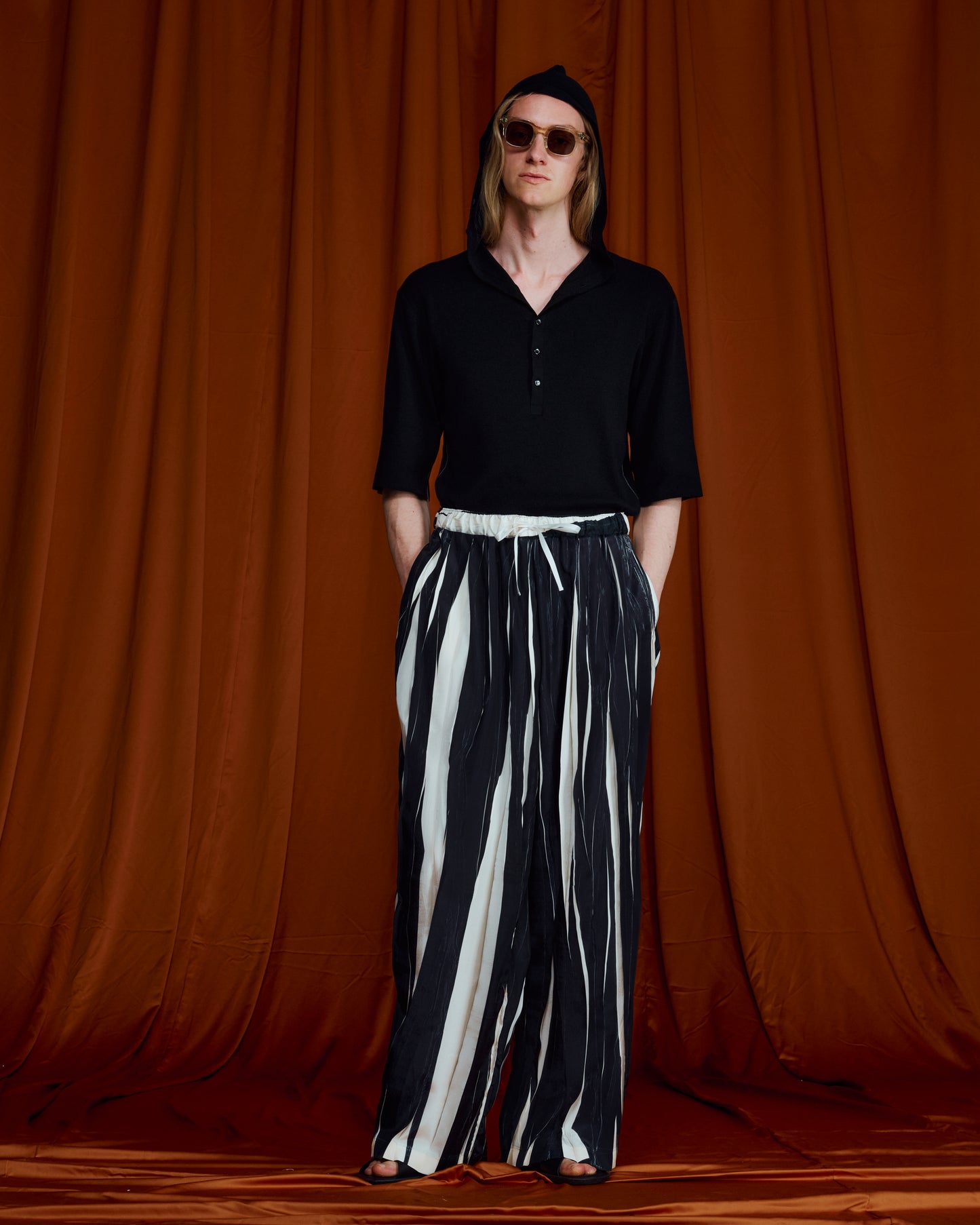 OVER PRINTED RANDOM PLEATS PANTS