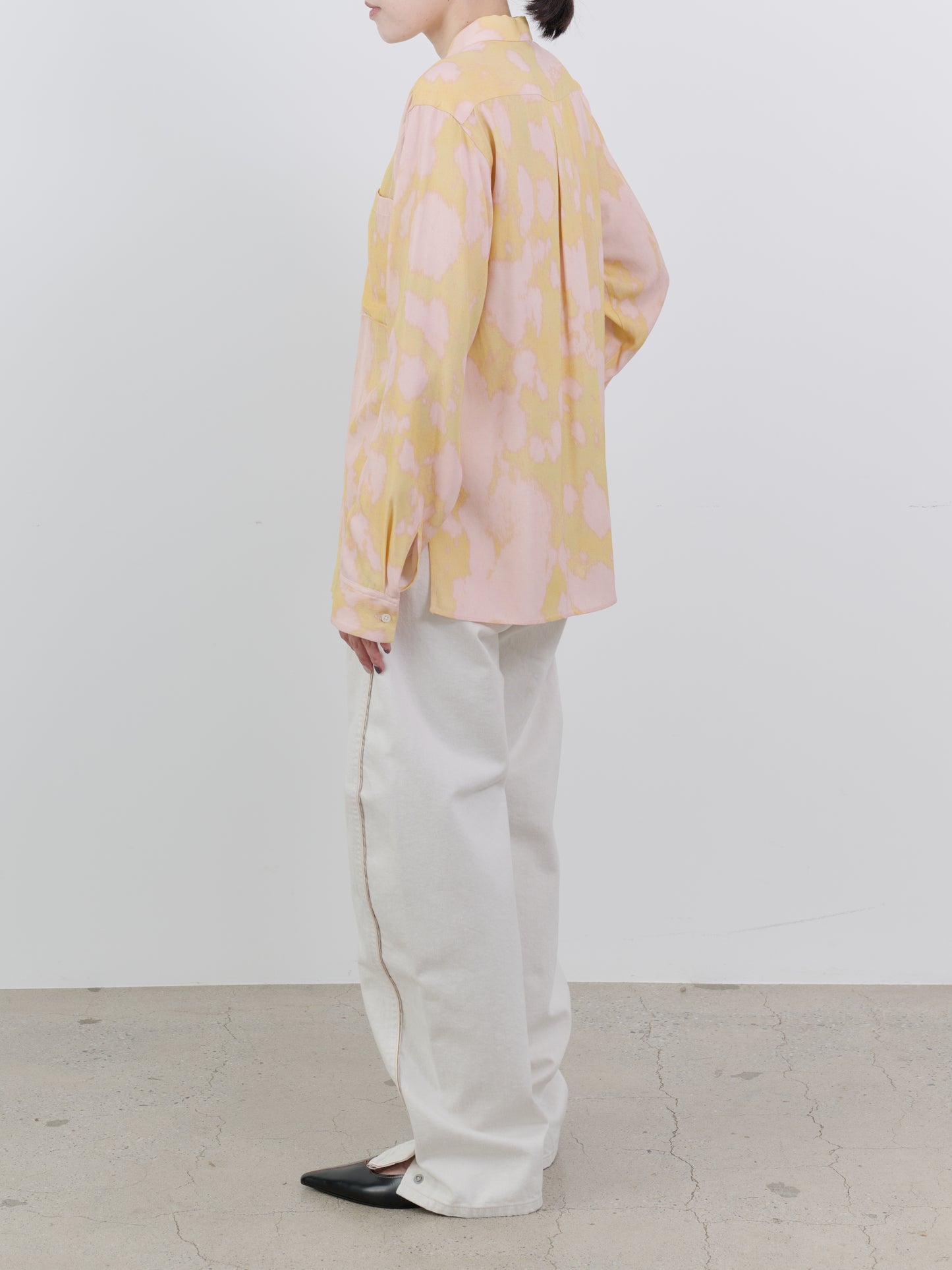 LAYER PATTERN PRINTED SHIRTS