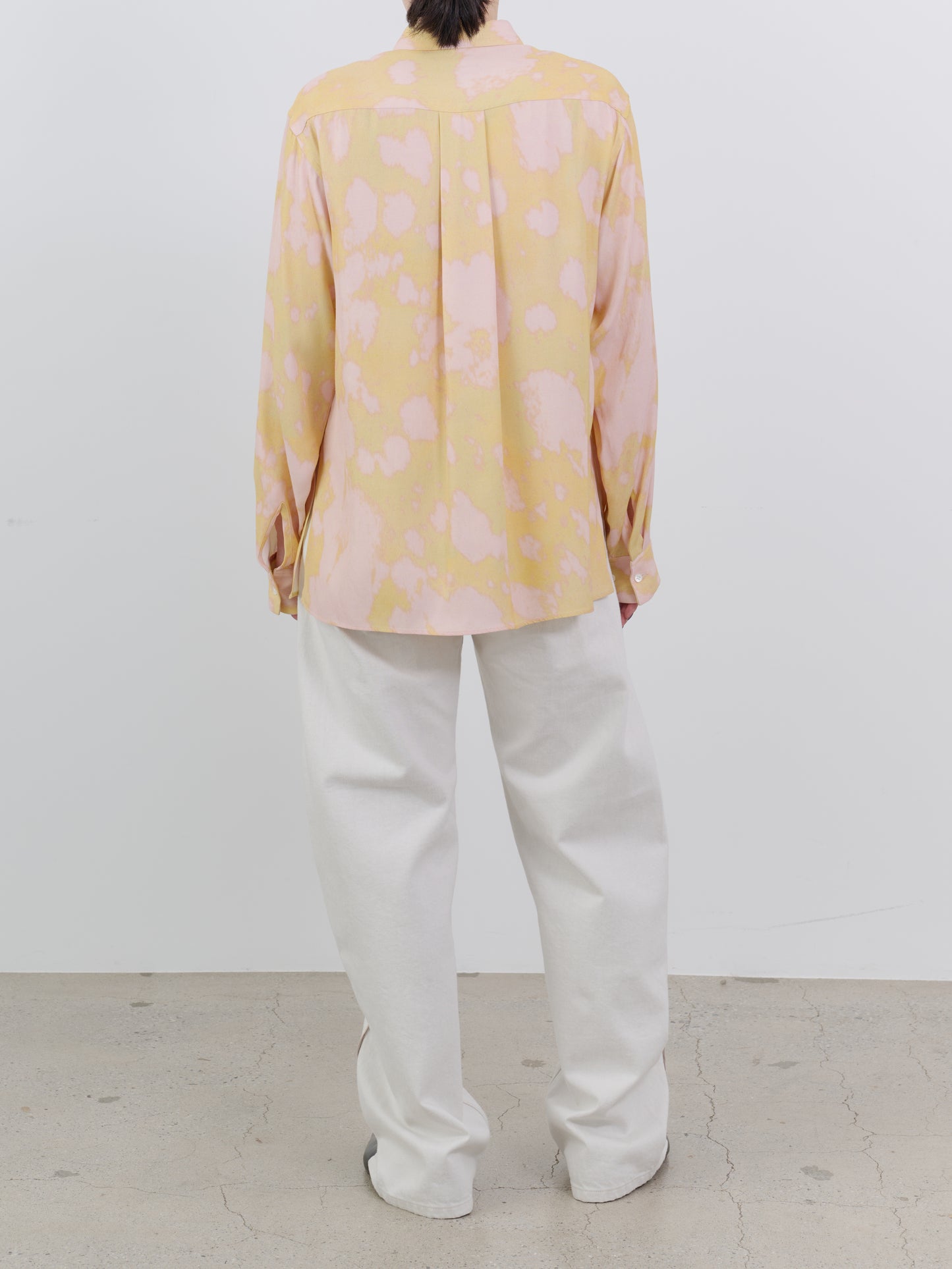 LAYER PATTERN PRINTED SHIRTS