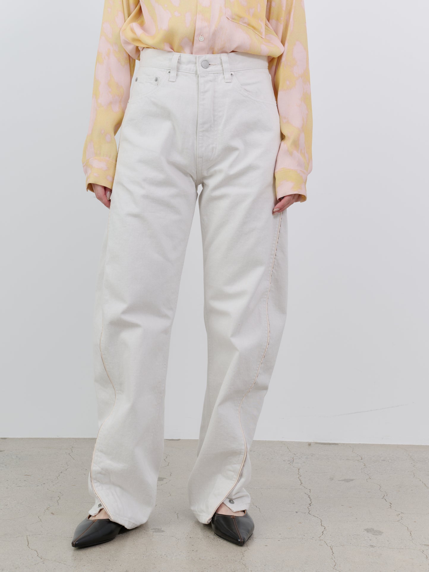 TWIST LINE WASHED STRAIGHT DENIM