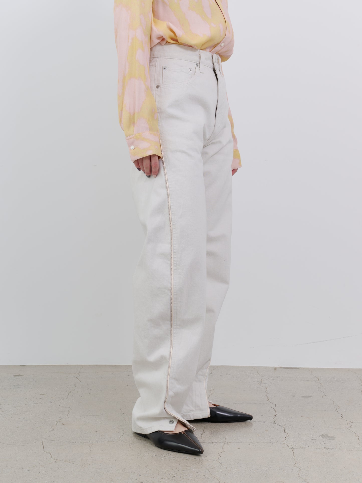 TWIST LINE WASHED STRAIGHT DENIM
