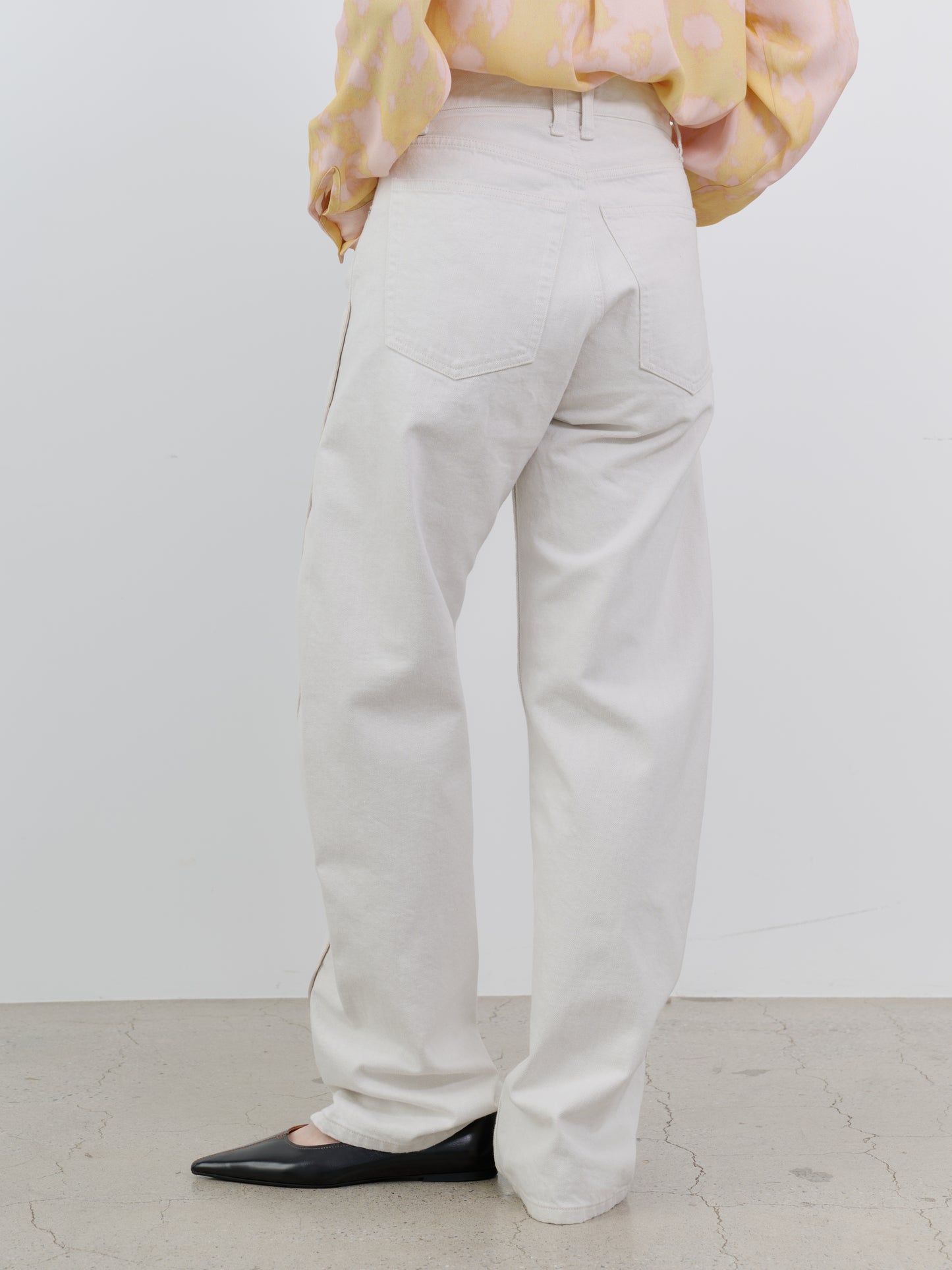 TWIST LINE WASHED STRAIGHT DENIM