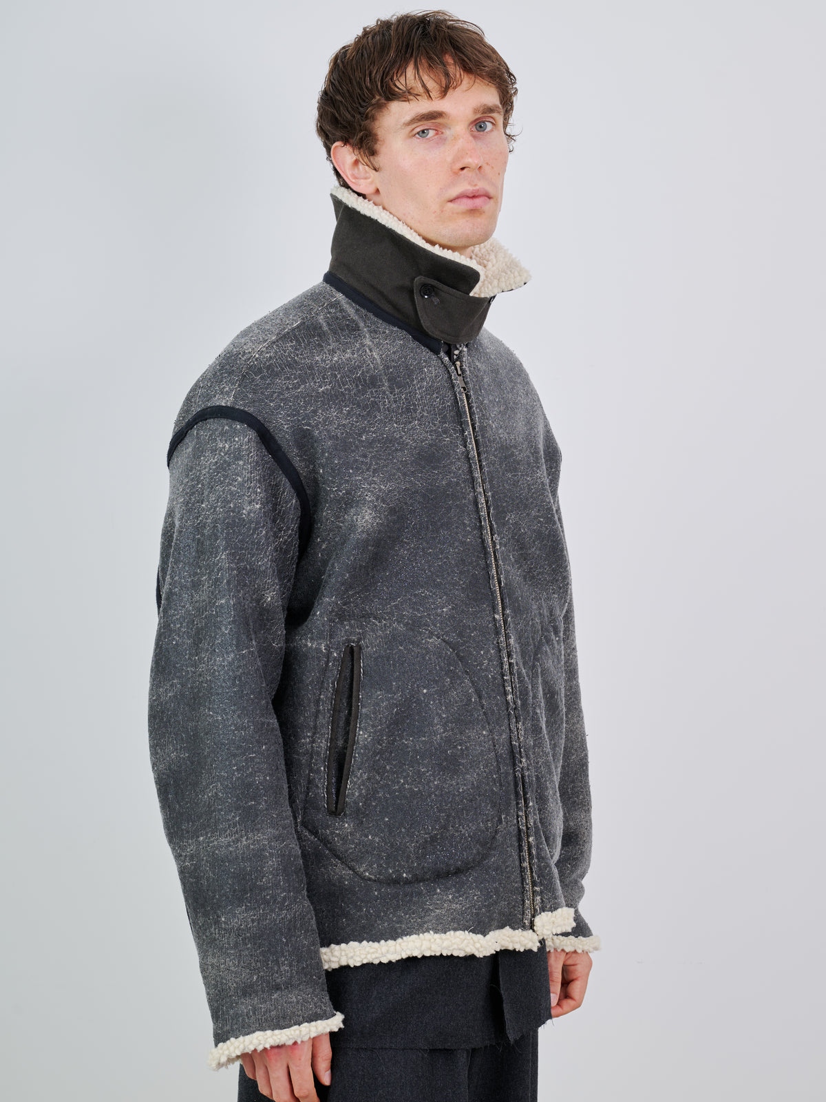 CRACK WOOL BOA BOMBER JACKET