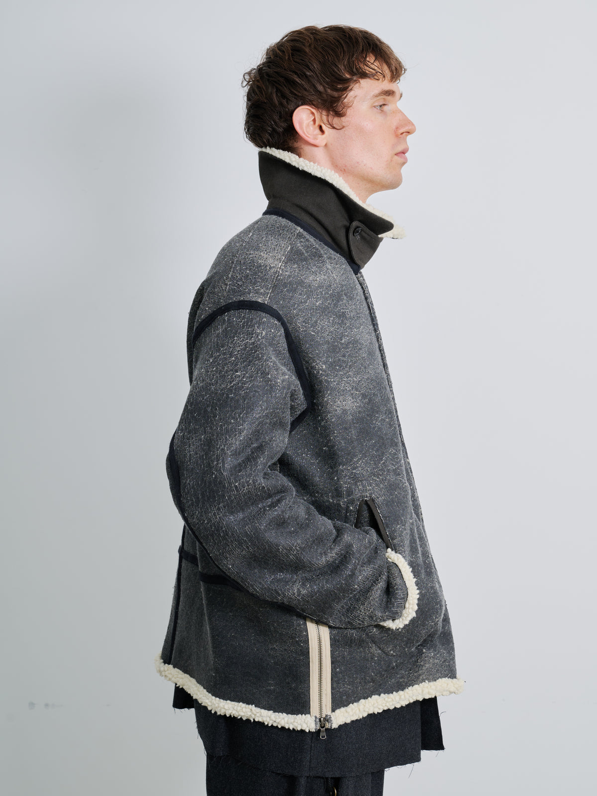 CRACK WOOL BOA BOMBER JACKET