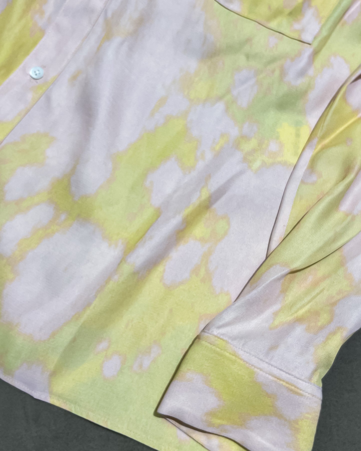 LAYER PATTERN PRINTED SHIRTS