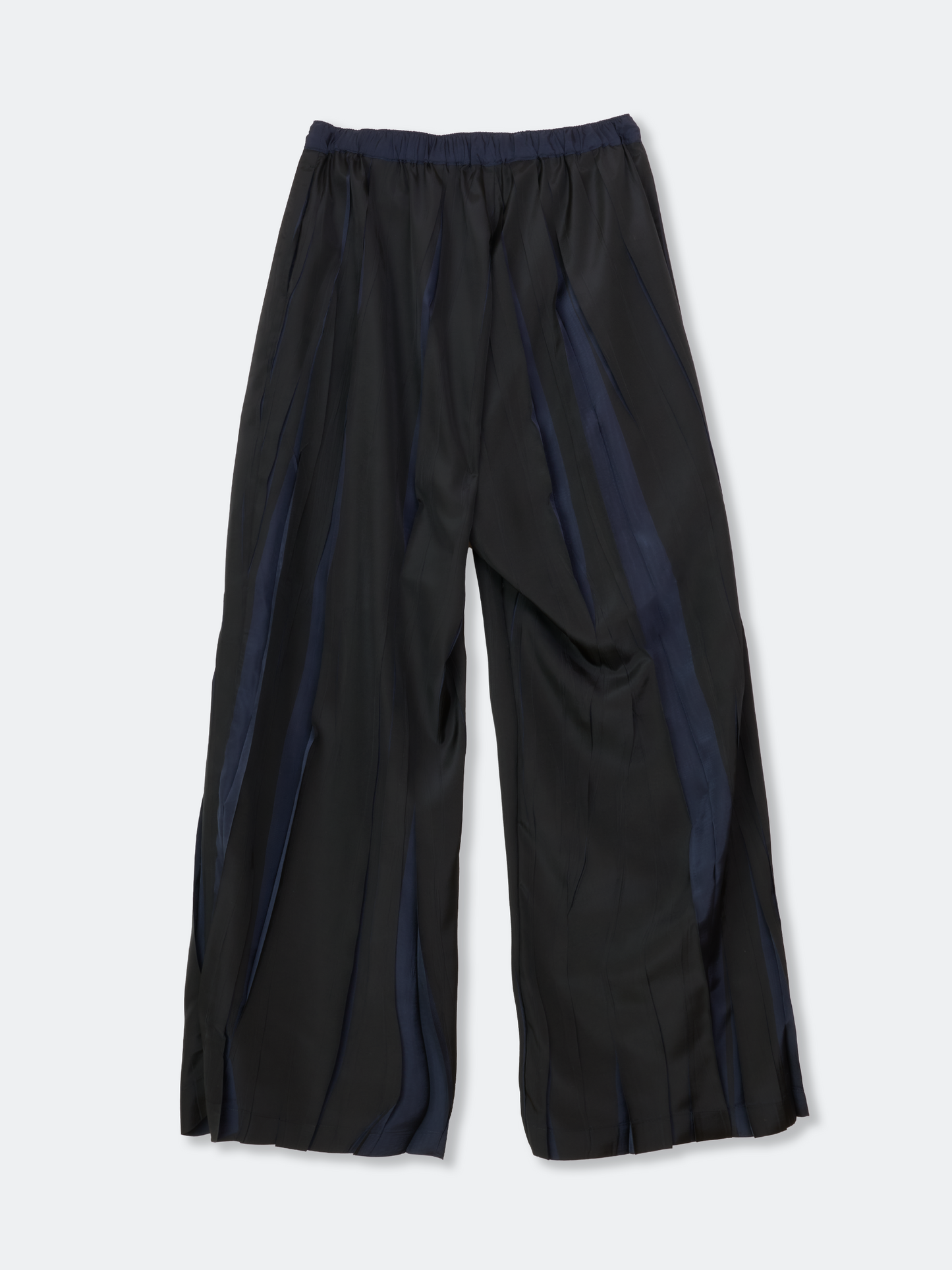 OVER PRINTED RANDOM PLEATS PANTS