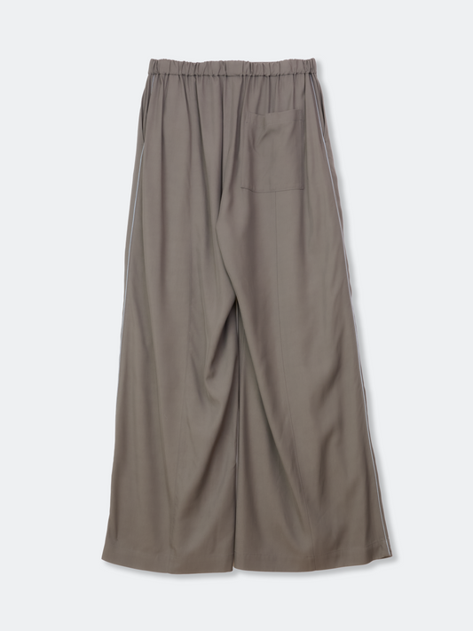 SILKY VISCOSE 2-TUCK FLARE EASY PANTS
